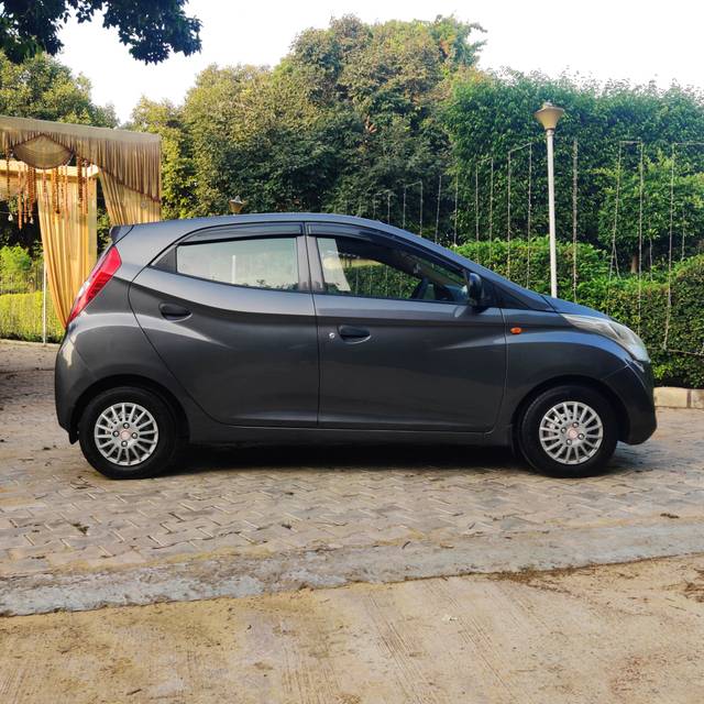 https://images10.gaadi.com/usedcar_image/3706766/original/img2929856__used_car_2929856_1702013655.jpg?imwidth=6401