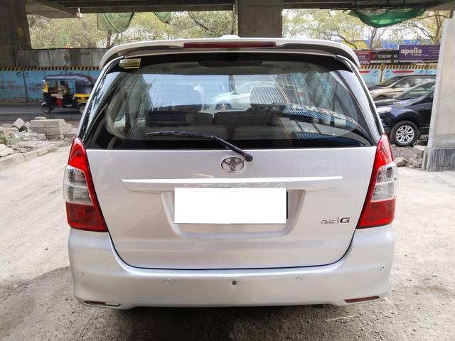 https://images10.gaadi.com/usedcar_image/3706817/original/processed_img2929883__used_car_2929883_1701948223.jpg?imwidth=6402