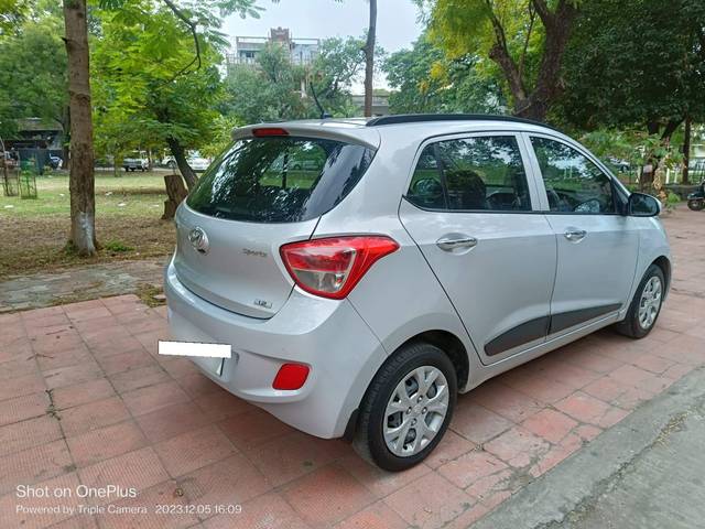 https://images10.gaadi.com/usedcar_image/3706821/original/processed_img2929886__used_car_2929886_1701948363.jpg?imwidth=6401