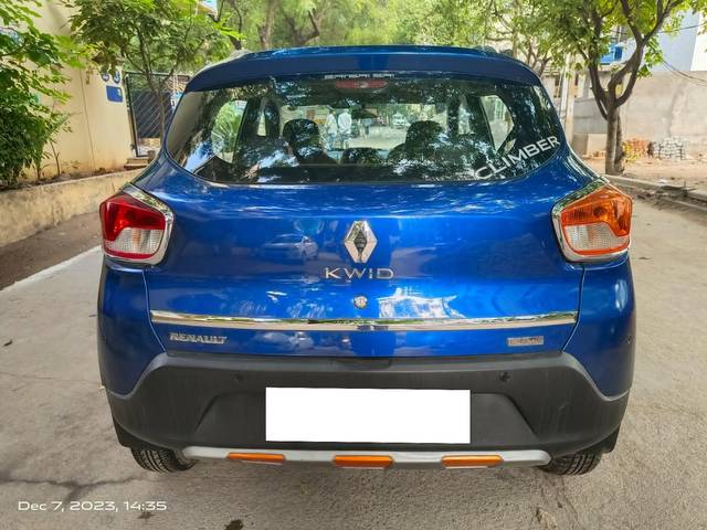 https://images10.gaadi.com/usedcar_image/3706865/original/processed_img2929914__used_car_2929914_1701949406.jpg?imwidth=6401