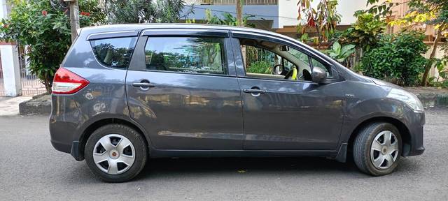 https://images10.gaadi.com/usedcar_image/3706866/original/processed_img2929915__used_car_2929915_1701949407.jpg?imwidth=6401