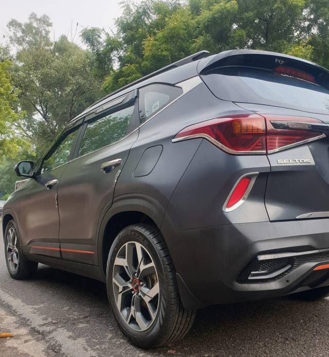 https://images10.gaadi.com/usedcar_image/3706885/original/processed_img2929921__used_car_2929921_1701949891.jpg?imwidth=6402