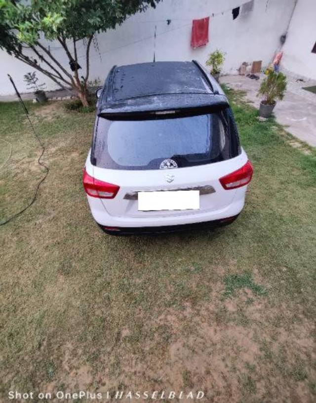 https://images10.gaadi.com/usedcar_image/3706892/original/processed_de14579e-6000-4bbb-9bc3-8e5fd45f57cf.jpg?imwidth=6401