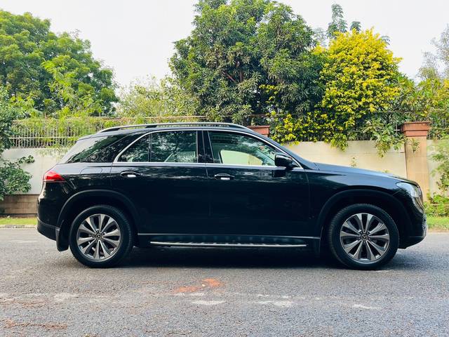 https://images10.gaadi.com/usedcar_image/3706905/original/img2929931__used_car_2929931_1701950673.jpg?imwidth=6401