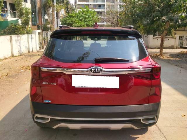 https://images10.gaadi.com/usedcar_image/3706965/original/processed_img2929968__used_car_2929968_1701952608.jpg?imwidth=6402