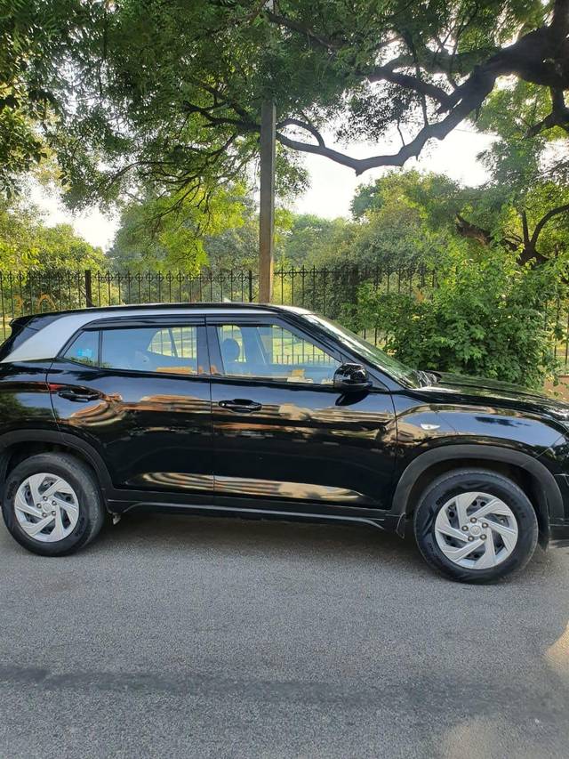https://images10.gaadi.com/usedcar_image/3706977/original/processed_img2929973__used_car_2929973_1701952913.jpg?imwidth=6401