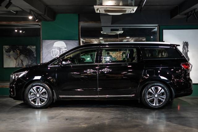 https://images10.gaadi.com/usedcar_image/3707028/original/processed_img2930003__usedcar_3_2930003_1701954738.jpeg?imwidth=6402