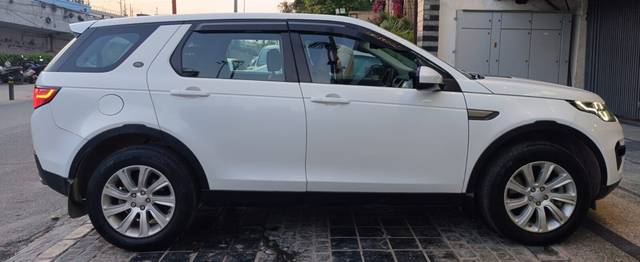 https://images10.gaadi.com/usedcar_image/3707050/original/img2930011__used_car_2930011_1701955561.jpg?imwidth=6401