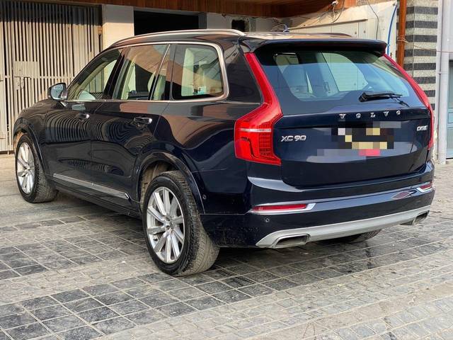 https://images10.gaadi.com/usedcar_image/3707053/original/processed_img2930013__used_car_2930013_1701955184.jpg?imwidth=6402