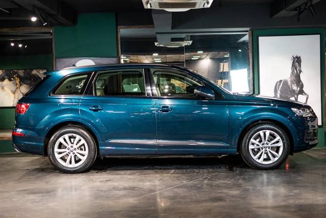 https://images10.gaadi.com/usedcar_image/3707075/original/img2930027__usedcar_whatsappimage2023_12_07at60303pm_2__6131701955326_1701955358.jpeg?imwidth=6401