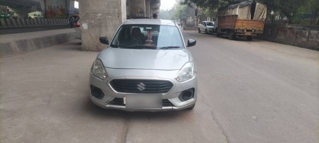 https://images10.gaadi.com/usedcar_image/3707082/original/30__VCC_1826404_94_1701347049.jpg?imwidth=6400