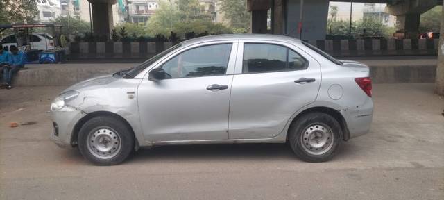 https://images10.gaadi.com/usedcar_image/3707082/original/30__VCC_IMG_1701341894340_1826404_95_1701342333.jpg?imwidth=6401