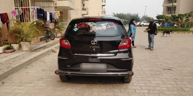 https://images10.gaadi.com/usedcar_image/3707195/original/29__VCC_1825379_96_1701242789.jpg?imwidth=6402