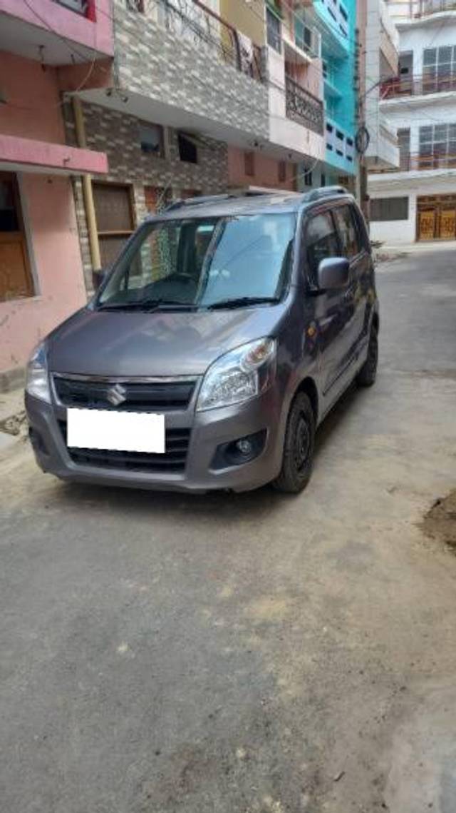 https://images10.gaadi.com/usedcar_image/3707254/original/processed_2b637c18-b1e4-48fb-9f48-cb949625f75b.jpg?imwidth=6400