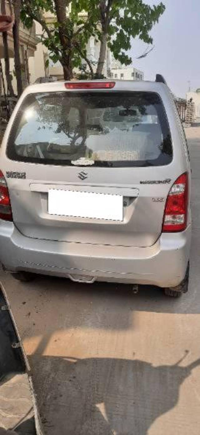 https://images10.gaadi.com/usedcar_image/3707270/original/processed_6dc7fc5e-73a5-4751-98e7-e367d267072f.jpg?imwidth=6401