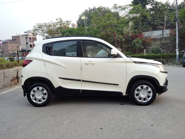 https://images10.gaadi.com/usedcar_image/3707435/original/img2930110__used_car_2930110_1701970731.jpg?imwidth=6401