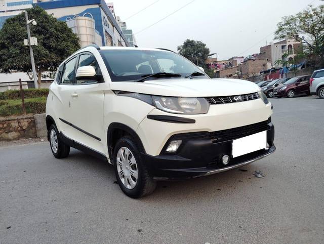 https://images10.gaadi.com/usedcar_image/3707435/original/processed_img2930110__used_car_2930110_1701970728.jpg?imwidth=6400