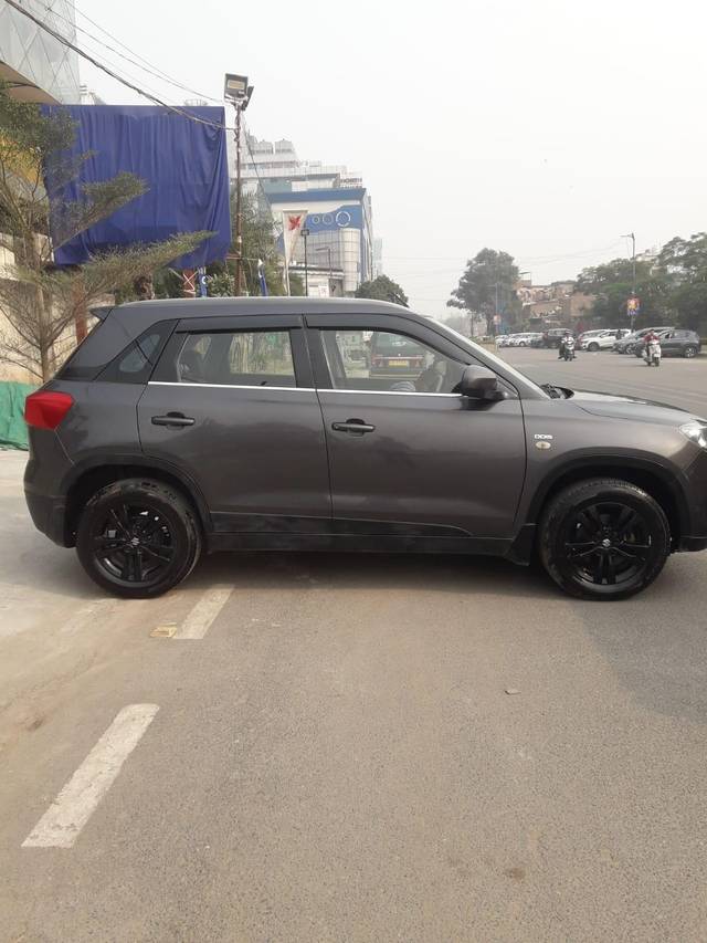 https://images10.gaadi.com/usedcar_image/3707443/original/processed_img2930111__used_car_2930111_1701971005.jpg?imwidth=6401