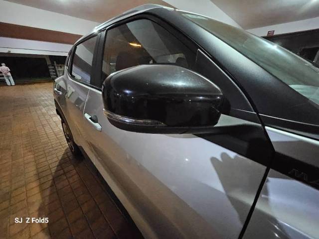 https://images10.gaadi.com/usedcar_image/3707468/original/processed_c810d147-b7c3-473d-aa7a-dcbfed612956.jpg?imwidth=6401