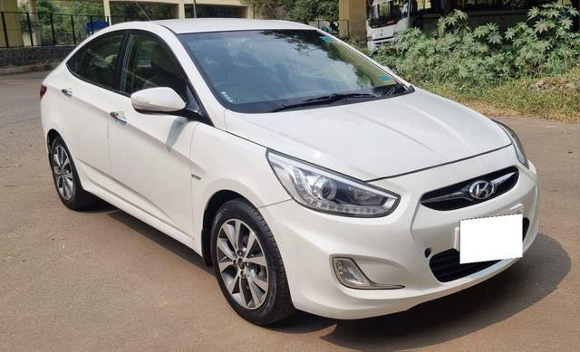 https://images10.gaadi.com/usedcar_image/3707520/original/processed_img2930119__used_car_2930119_1701976517.jpg?imwidth=6400