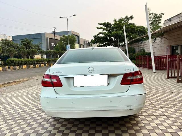 https://images10.gaadi.com/usedcar_image/3707687/original/processed_1c61b4ef-4e63-4404-9c36-3f8e6f468fb5.jpg?imwidth=6401