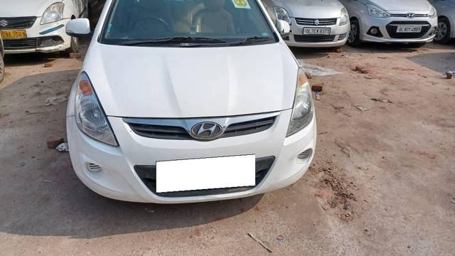 https://images10.gaadi.com/usedcar_image/3707831/original/processed_274e9854-45a5-46a7-b31d-74133678ed03.jpeg?imwidth=6402