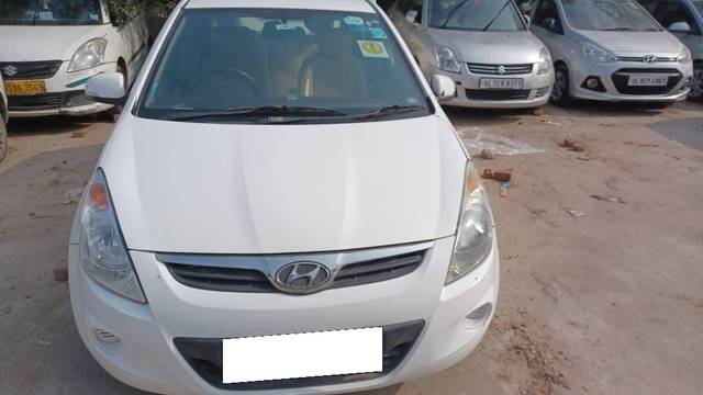https://images10.gaadi.com/usedcar_image/3707831/original/processed_425bbb36-d446-4910-a4ad-ff6111e416f7.jpeg?imwidth=6400