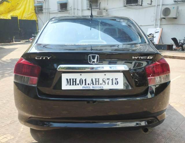 https://images10.gaadi.com/usedcar_image/3707888/original/processed_img2930259__usedcar_4_42001702015435_1702015448.jpeg?imwidth=6402