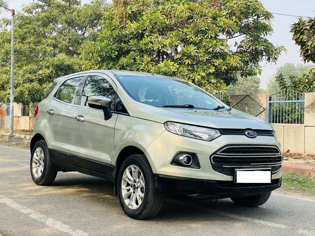 https://images10.gaadi.com/usedcar_image/3707920/original/processed_img2930278__used_car_2930278_1702016530.jpg?imwidth=6400