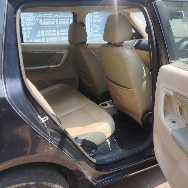 https://images10.gaadi.com/usedcar_image/3707930/original/img2930282__usedcar_6_42001702016736_1702016761.jpeg?imwidth=6402