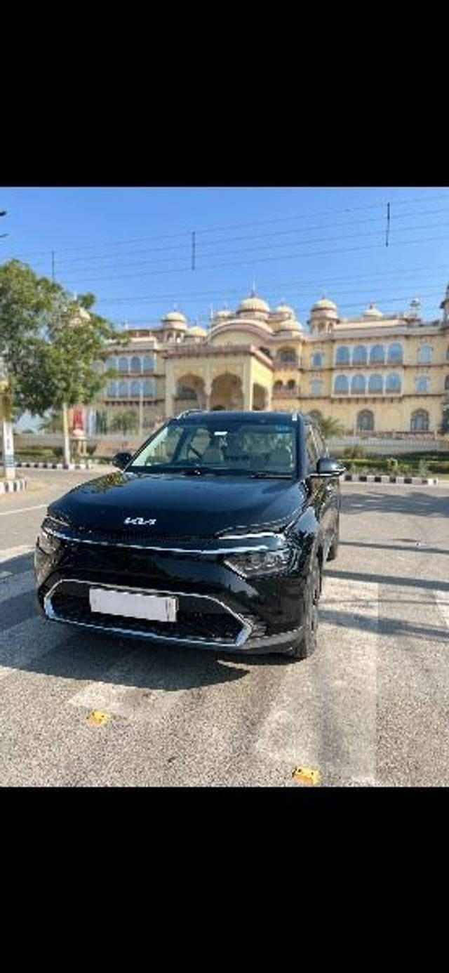 https://images10.gaadi.com/usedcar_image/3707954/original/processed_b667402d-40ec-4619-aba9-cf4ec898ce5b.png?imwidth=6402