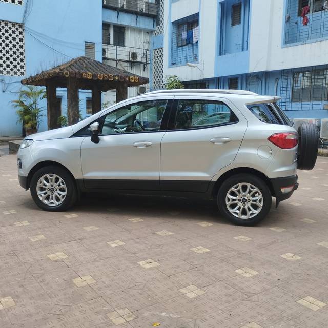 https://images10.gaadi.com/usedcar_image/3707998/original/img2930319__usedcar_3_2930319_1702018954.jpeg?imwidth=6402