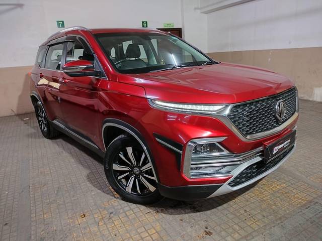 https://images10.gaadi.com/usedcar_image/3708002/original/processed_img2930322__usedcar_img_20231119_wa0076_27821702018733_1702018809.jpg?imwidth=6400