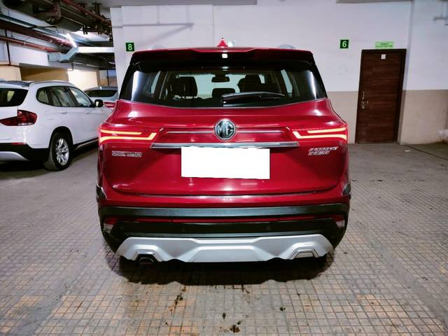 https://images10.gaadi.com/usedcar_image/3708002/original/processed_img2930322__usedcar_img_20231119_wa0079_27821702018733_1702018810.jpg?imwidth=6402