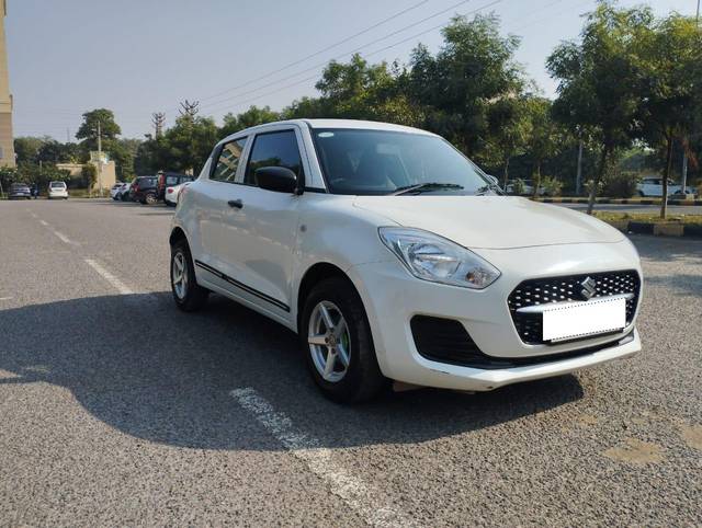 https://images10.gaadi.com/usedcar_image/3708125/original/processed_img2930381__used_car_2930381_1702023274.jpg?imwidth=6400