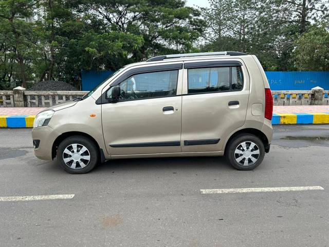 https://images10.gaadi.com/usedcar_image/3708137/original/processed_img2930385__usedcar_whatsappimage2023_12_08at134924_73991702022873_1702023731.jpeg?imwidth=6402