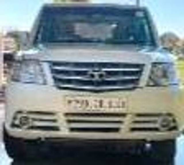 https://images10.gaadi.com/usedcar_image/3708154/original/processed_a139f552-6a17-4150-b998-a801c1fcdbad.jpg?imwidth=6400