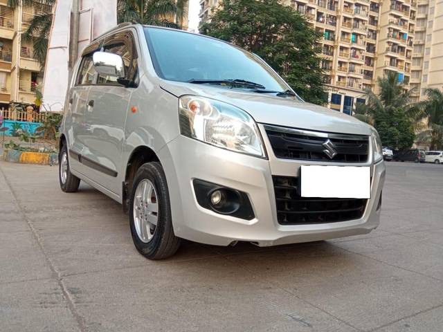 https://images10.gaadi.com/usedcar_image/3708206/original/processed_img2930430__used_car_2930430_1702025299.jpg?imwidth=6400