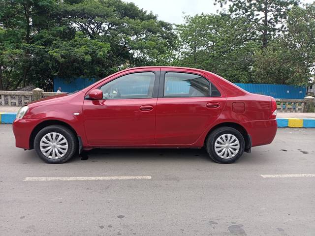 https://images10.gaadi.com/usedcar_image/3708218/original/img2930435__usedcar_whatsappimage2023_12_08at124508_73991702025342_1702025448.jpeg?imwidth=6401