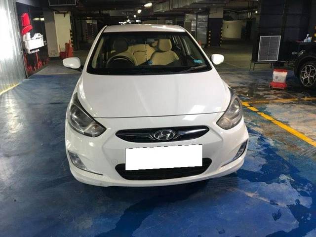 https://images10.gaadi.com/usedcar_image/3708275/original/processed_037cf9d3-69e9-495b-a95b-c8cc34780550.jpeg?imwidth=6402