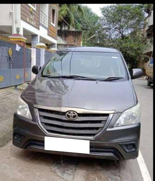 https://images10.gaadi.com/usedcar_image/3708322/original/processed_img2930479__used_car_2930479_1702029231.jpg?imwidth=6402