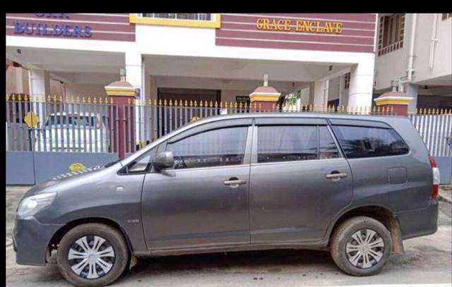 https://images10.gaadi.com/usedcar_image/3708322/original/processed_img2930479__used_car_2930479_1702029239.jpg?imwidth=6401