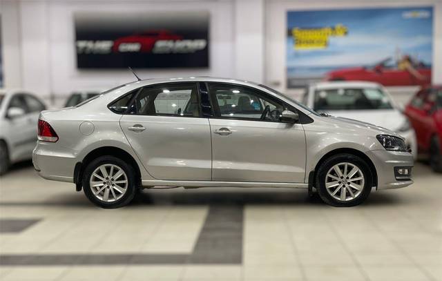 https://images10.gaadi.com/usedcar_image/3708364/original/processed_img2930499__used_car_2930499_1702030887.jpg?imwidth=6401