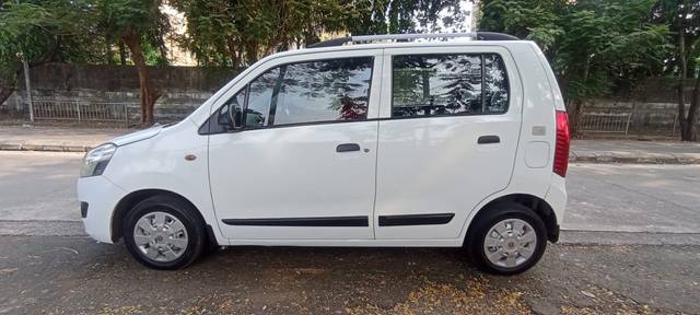 https://images10.gaadi.com/usedcar_image/3708429/original/img2930536__usedcar_cfb36c91_342c_4759_a6d0_c601d7ca0d72_5731702032468_1702032473.jpg?imwidth=6402