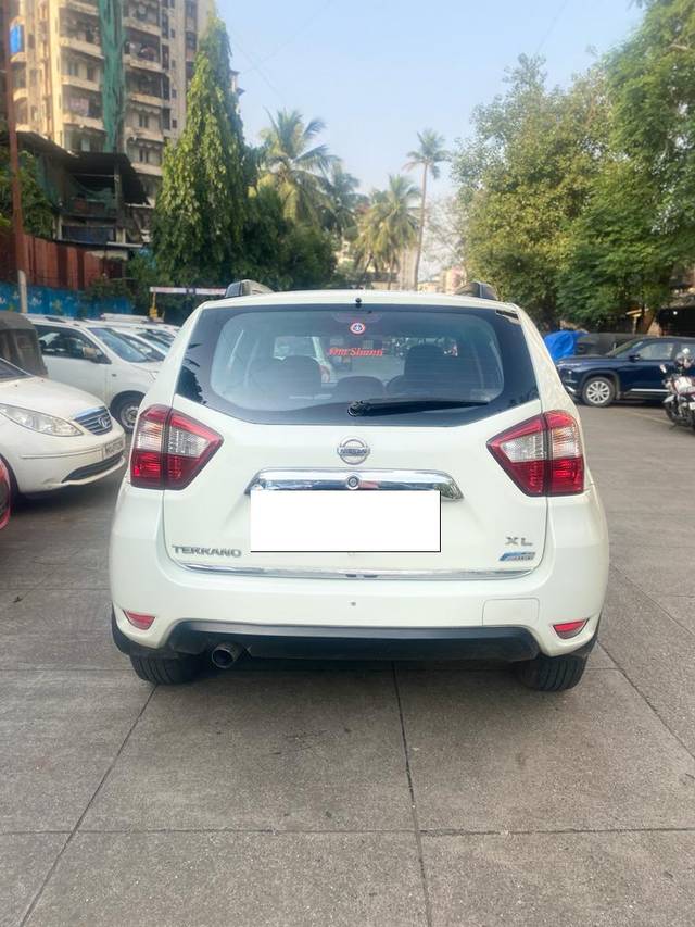 https://images10.gaadi.com/usedcar_image/3708443/original/processed_img2930542__used_car_2930542_1702032987.jpg?imwidth=6402