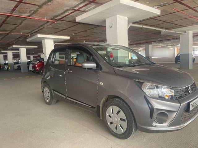 https://images10.gaadi.com/usedcar_image/3708459/original/processed_8768a033-05ca-401f-bce5-6575a3db3d90.JPG?imwidth=6400