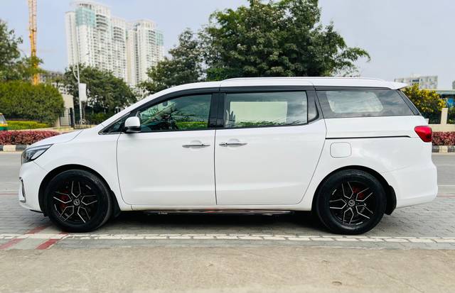 https://images10.gaadi.com/usedcar_image/3708472/original/img2930555__used_car_2930555_1702034103.jpg?imwidth=6402