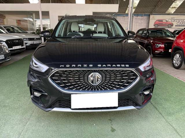 https://images10.gaadi.com/usedcar_image/3708505/original/processed_img2930574__used_car_2930574_1702034974.jpg?imwidth=6400