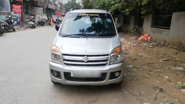 https://images10.gaadi.com/usedcar_image/3708510/original/01__VCC_1826833_94_1701427502.jpg?imwidth=6400