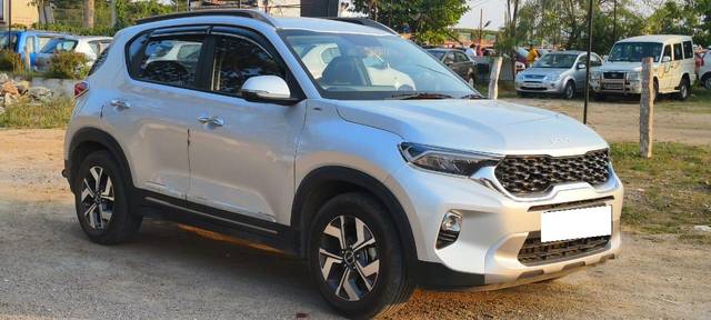 https://images10.gaadi.com/usedcar_image/3708532/original/processed_img2930594__used_car_2930594_1702207421.jpg?imwidth=6400